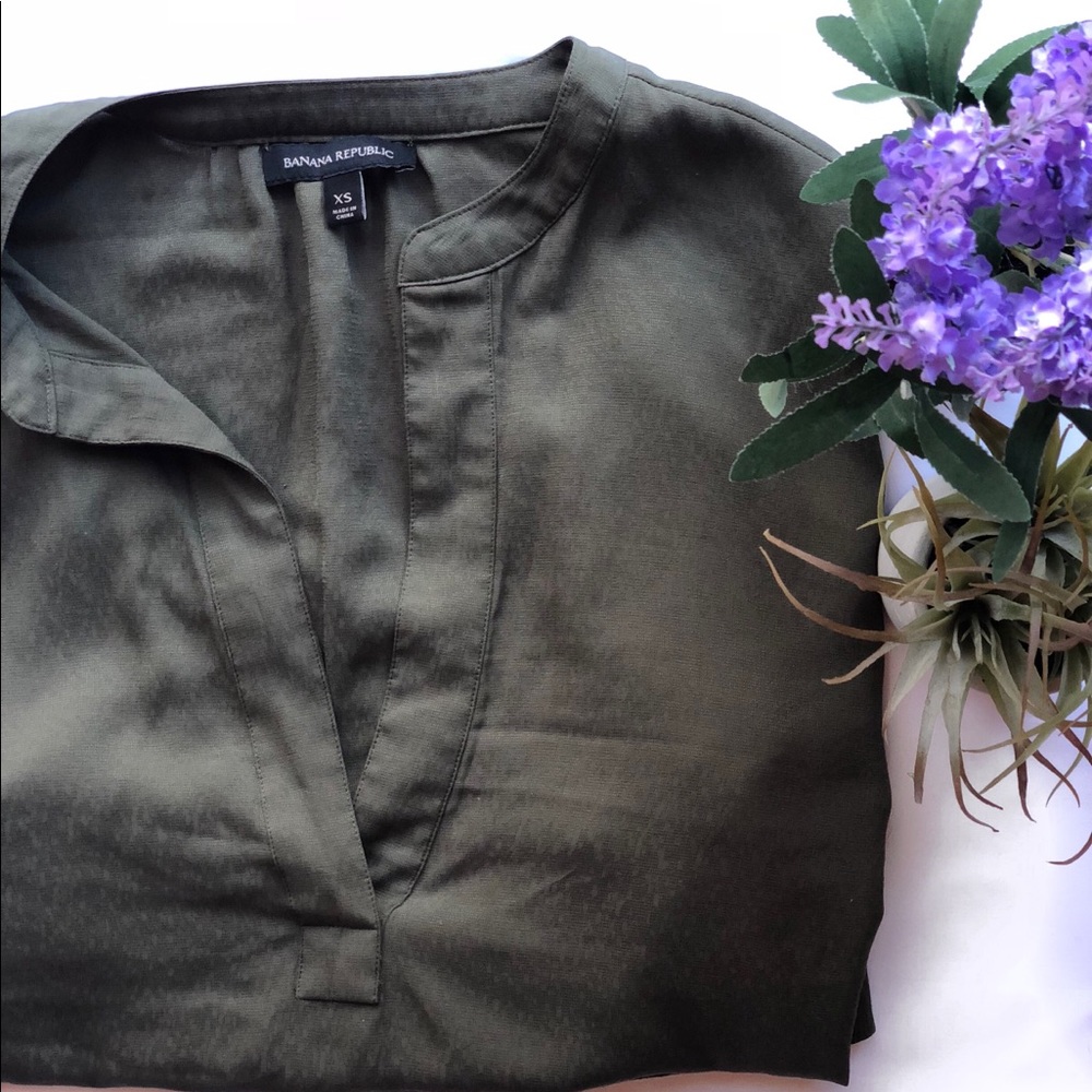 Banana Republic Mossy Green Top